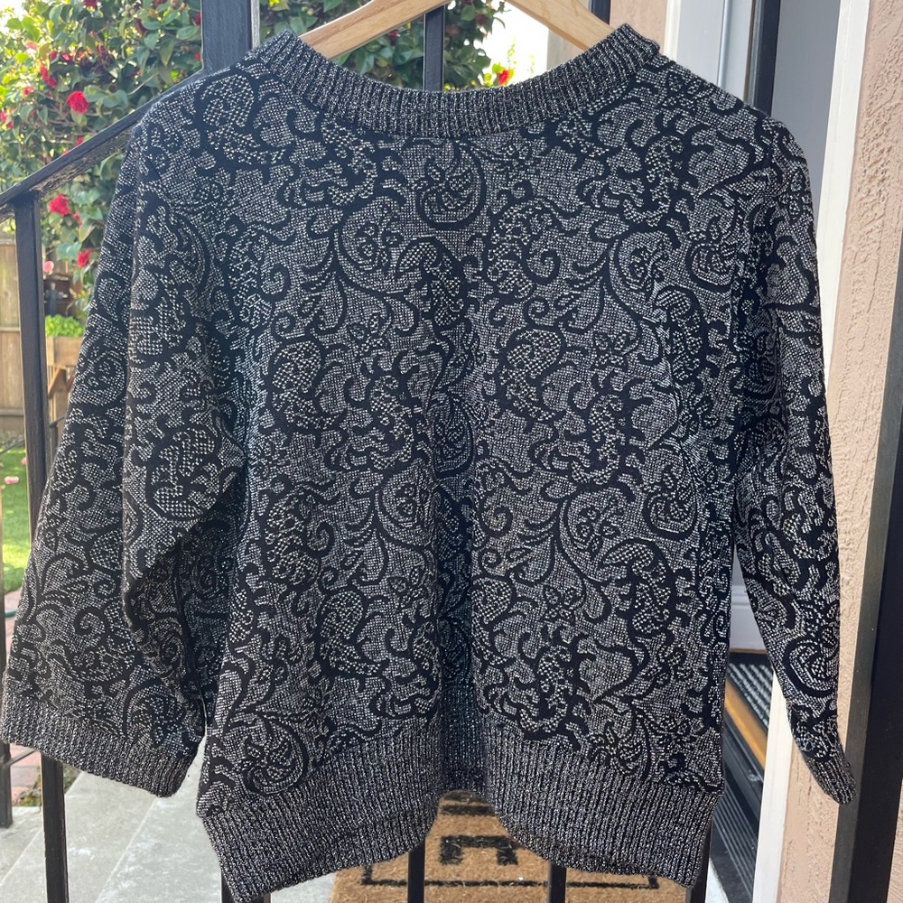 Vintage cropped sweater.